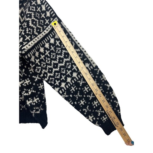 L.L. Bean Vintage 80's Nordic Black White Sweater Henley Button Neck Size M - Picture 6 of 9